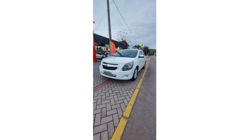CHEVROLET - COBALT - 2014/2014 - Branca - R$ 46.000,00
