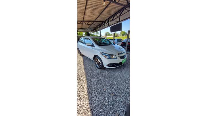 CHEVROLET - ONIX - 2016/2016 - Branca - R$ 58.900,00