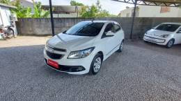 CHEVROLET - ONIX - 2016/2016 - Branca - R$ 53.900,00