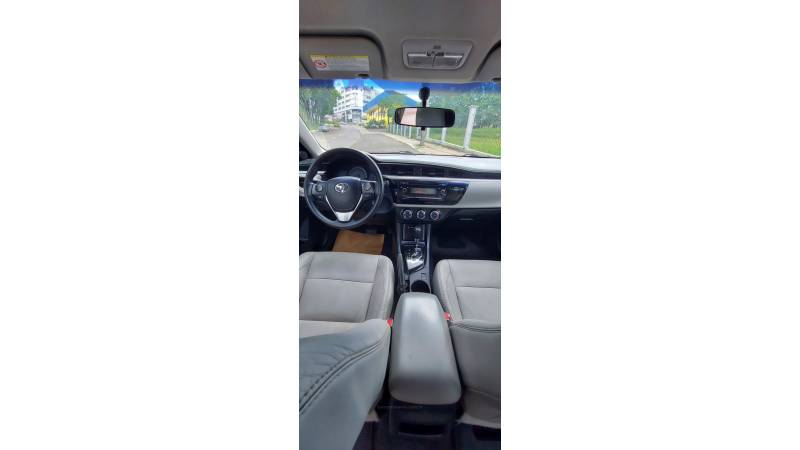 TOYOTA - COROLLA - 2015/2016 - Prata - Sob Consulta