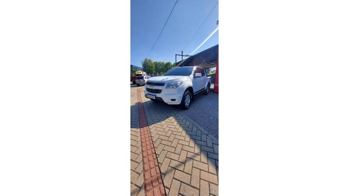 CHEVROLET - S10 - 2013/2014 - Branca - R$ 108.900,00