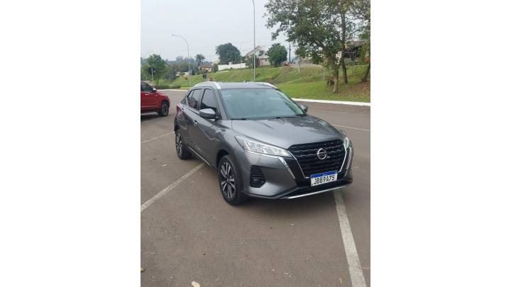 NISSAN - KICKS - 2022/2022 - Cinza - R$ 104.900,00