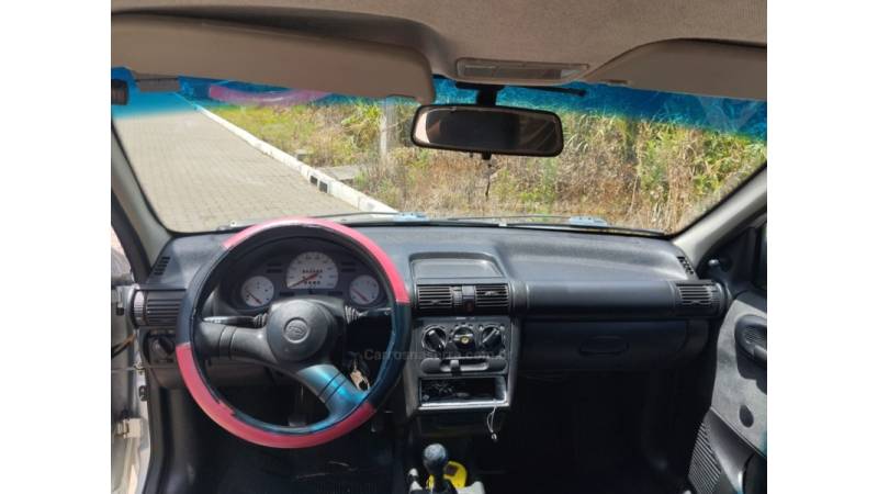 CHEVROLET - CORSA - 2002/2002 - Prata - R$ 16.800,00