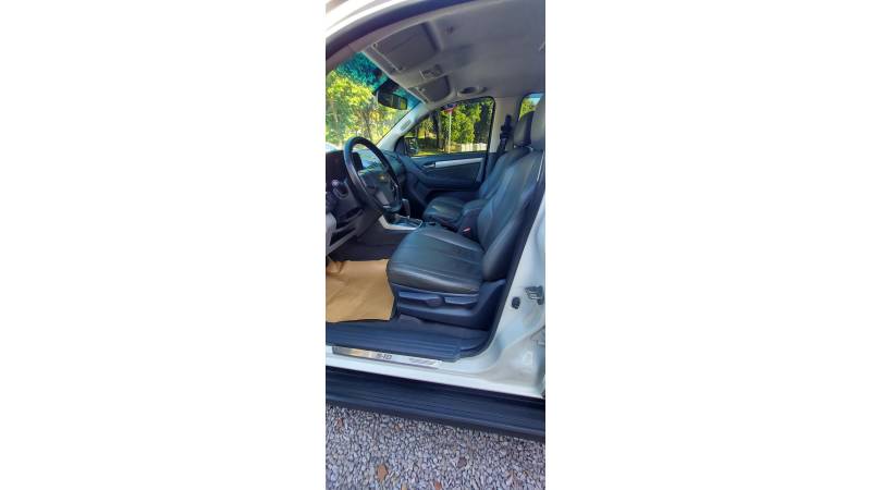 CHEVROLET - S10 - 2013/2014 - Branca - R$ 108.900,00
