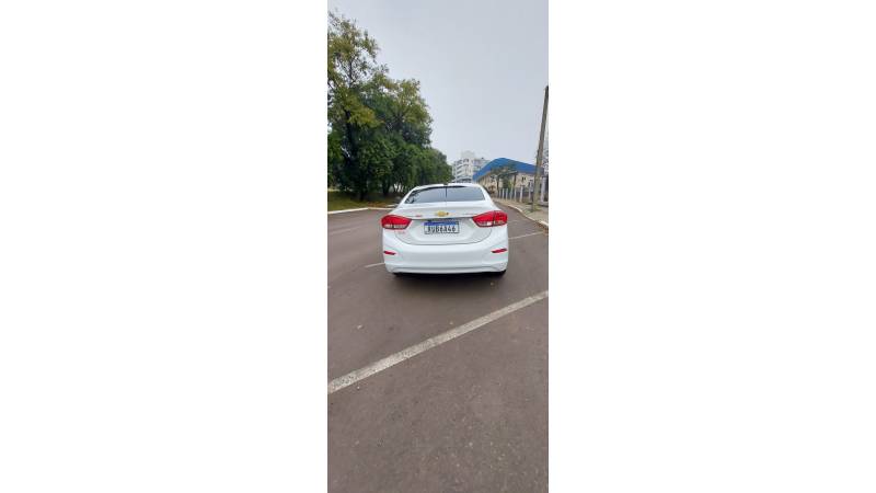 CHEVROLET - CRUZE - 2022/2022 - Branca - R$ 115.900,00