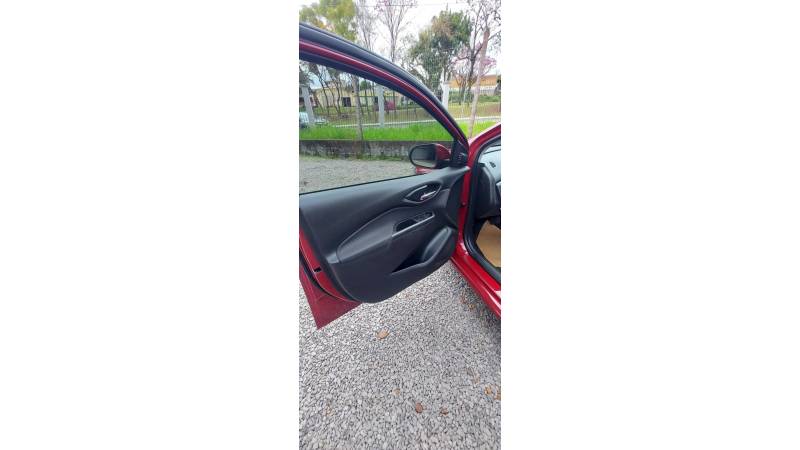 CHEVROLET - ONIX - 2017/2018 - Vermelha - R$ 68.500,00