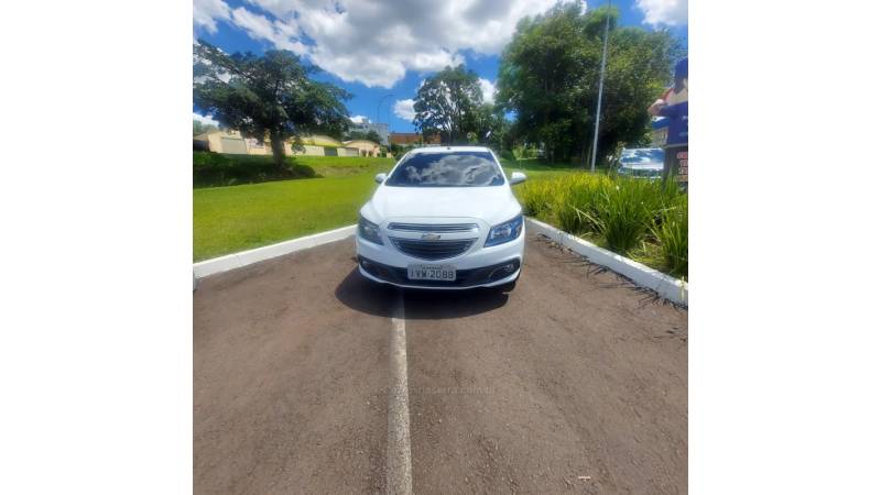 CHEVROLET - ONIX - 2015/2015 - Branca - R$ 53.900,00