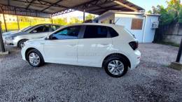 VOLKSWAGEN - POLO - 2023/2023 - Branca - R$ 98.000,00