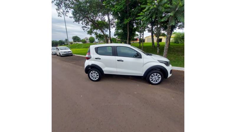 FIAT - MOBI - 2021/2022 - Branca - R$ 54.900,00