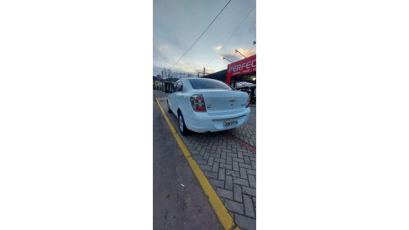 CHEVROLET - COBALT - 2014/2014 - Branca - R$ 46.000,00