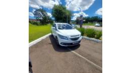 CHEVROLET - ONIX - 2015/2015 - Branca - R$ 53.900,00