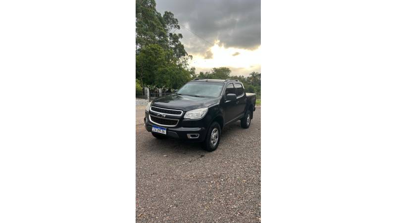 CHEVROLET - S10 - 2013/2014 - Preta - R$ 82.000,00