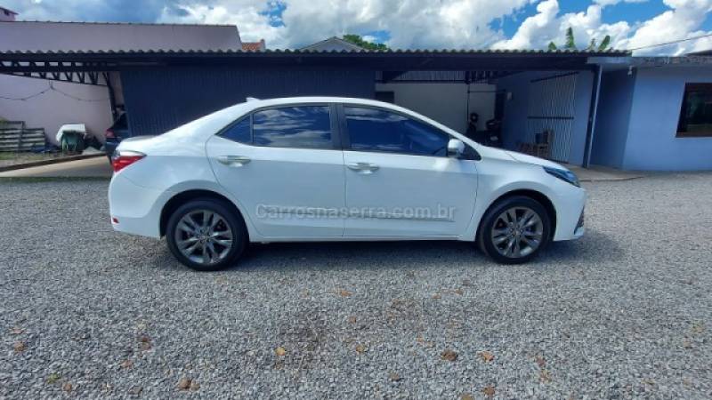 TOYOTA - COROLLA - 2019/2019 - Branca - R$ 108.500,00