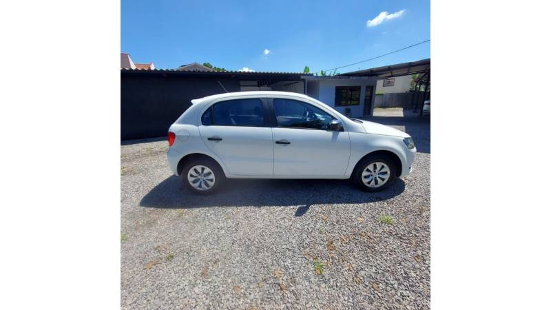 VOLKSWAGEN - GOL - 2015/2015 - Branca - R$ 43.900,00