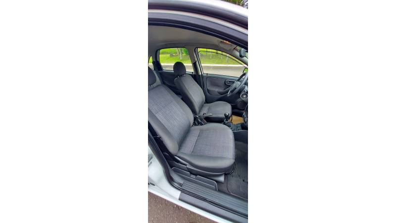 VOLKSWAGEN - VOYAGE - 2018/2018 - Prata - R$ 55.900,00