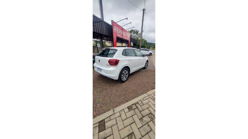 VOLKSWAGEN - POLO - 2020/2020 - Branca - R$ 80.000,00