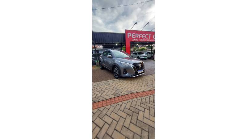 NISSAN - KICKS - 2022/2022 - Cinza - R$ 101.000,00