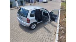 CHEVROLET - CORSA - 2002/2002 - Prata - R$ 16.800,00