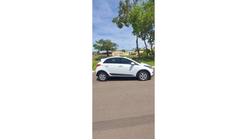 HYUNDAI - HB20X - 2015/2015 - Branca - R$ 56.900,00