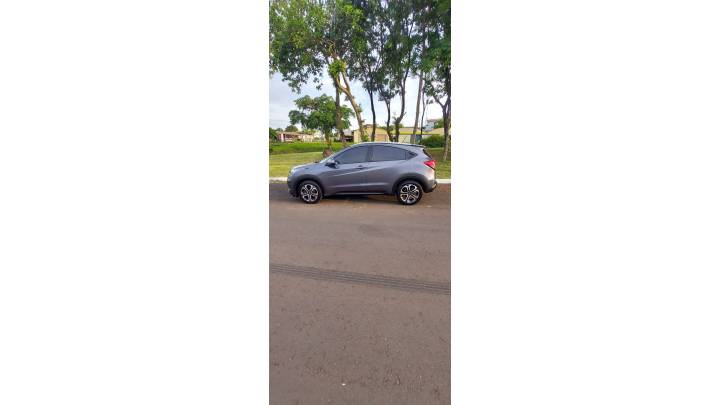 HONDA - HR-V - 2016/2016 - Cinza - R$ 87.900,00