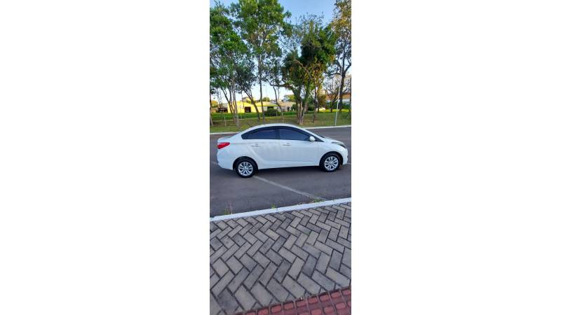 HYUNDAI - HB20S - 2016/2016 - Branca - R$ 57.900,00