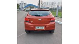 CHEVROLET - ONIX - 2013/2013 - Laranja - R$ 46.000,00