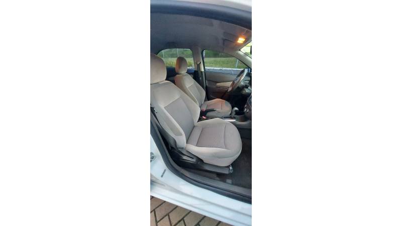 CHEVROLET - COBALT - 2014/2014 - Branca - R$ 46.000,00