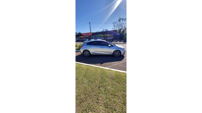 CHEVROLET - CRUZE - 2019/2019 - Prata - R$ 90.000,00