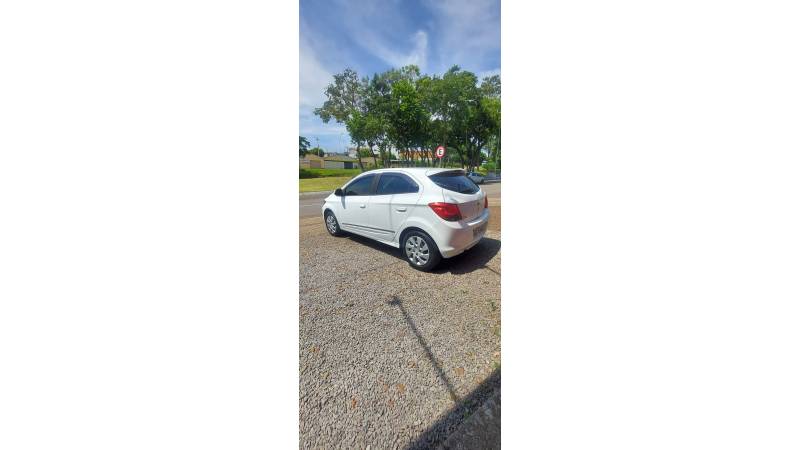 CHEVROLET - ONIX - 2016/2016 - Branca - R$ 53.900,00