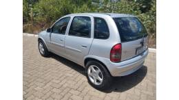 CHEVROLET - CORSA - 2002/2002 - Prata - R$ 16.800,00