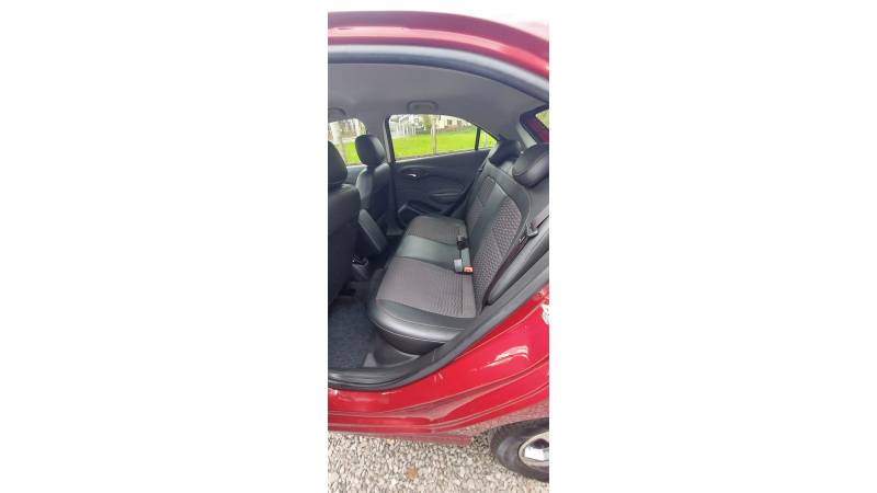 CHEVROLET - ONIX - 2017/2018 - Vermelha - R$ 68.500,00