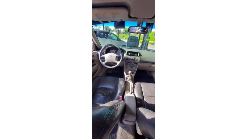 TOYOTA - COROLLA - 2002/2002 - Prata - R$ 32.900,00