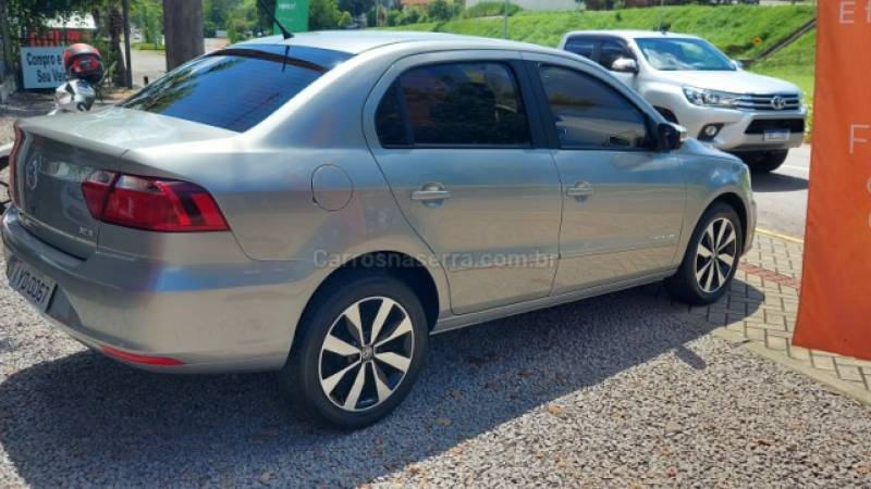 VOLKSWAGEN - VOYAGE - 2018/2018 - Prata - R$ 55.900,00