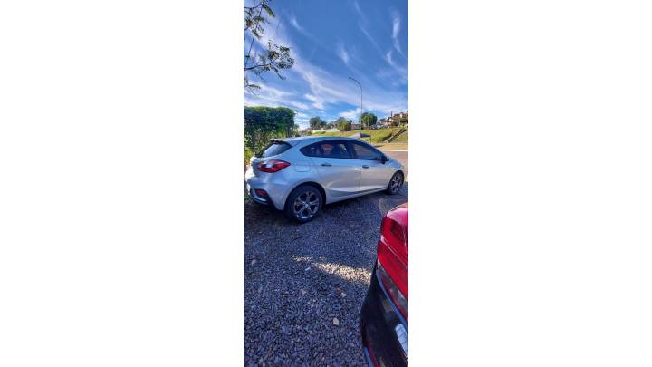 CHEVROLET - CRUZE - 2019/2019 - Prata - R$ 90.000,00