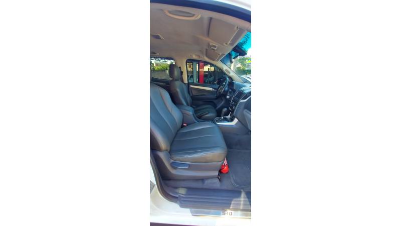 CHEVROLET - S10 - 2013/2014 - Branca - R$ 108.900,00