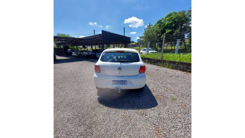 VOLKSWAGEN - GOL - 2015/2015 - Branca - R$ 43.900,00