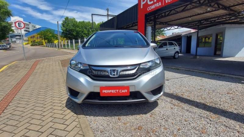 HONDA - FIT - 2015/2015 - Prata - R$ 63.900,00