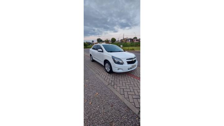 CHEVROLET - COBALT - 2014/2014 - Branca - R$ 46.000,00