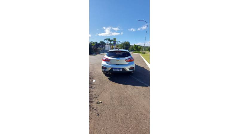 CHEVROLET - CRUZE - 2019/2019 - Prata - R$ 90.000,00