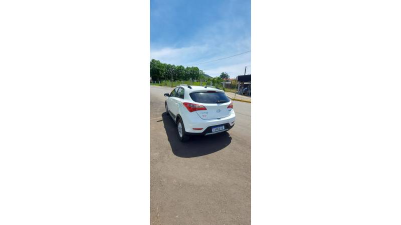HYUNDAI - HB20X - 2015/2015 - Branca - R$ 56.900,00