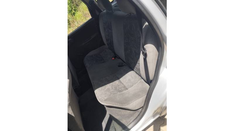 CHEVROLET - CORSA - 2002/2002 - Prata - R$ 16.800,00